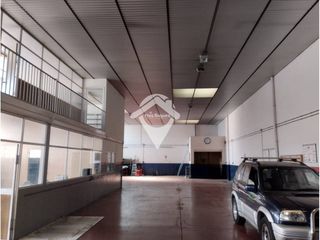 Location Bâtiment à usage industriel  Calle rossend carrasco i formiguera. Fantastica nave con patio de 500 m2  en alquiler en sant quirze