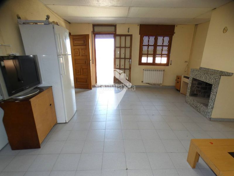 Foto 59013b9e-8b71-4778-94f8-be36f95ad3b3. Casa amb calefacció aparcament a Les Arenes - La Grípia - Can Montllor Terrassa