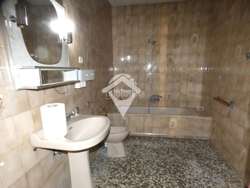 Foto c8f16594-d0ac-4eed-a220-3d9593ab6a42. Casa amb calefacció aparcament a Les Arenes - La Grípia - Can Montllor Terrassa