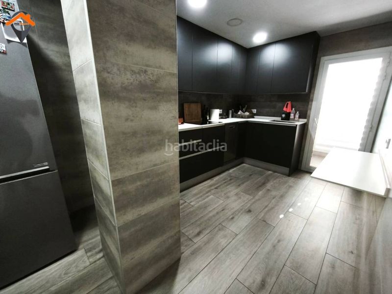 Foto efa32d72-f18a-4002-9bfa-5e995aa2484d. Pis amb calefacció aparcament a Centre Sabadell