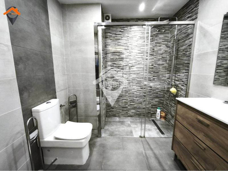 Foto 5e10a8b9-90b0-4967-9c4a-846aba625231. Pis amb calefacció aparcament a Eixample Sabadell