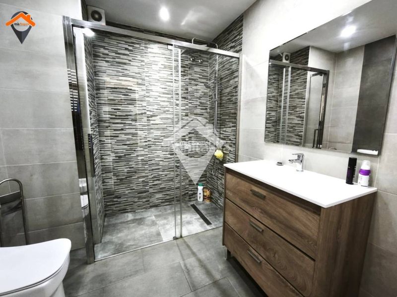 Foto d9a7d5a4-fcfa-4df1-a8a3-21ce50c145db. Pis amb calefacció aparcament a Eixample Sabadell