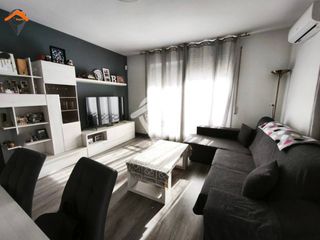 Pis  Carretera barcelona. Espectacular piso exterior, esquinero con parking en eixample