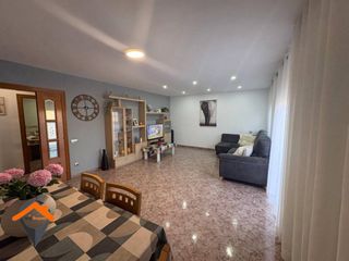 Flat  Calle llanera. Gran piso con balcon junto a. matadepera!!