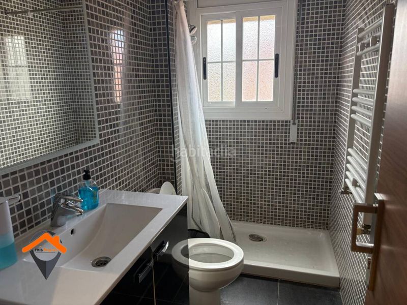Foto dd027d33-220e-49b8-bffc-a337c2a37e25. Casa amb calefacció aparcament a Torrent del Capellà Sabadell