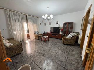 Etagenwohnung  Calle bonaigua. Gran piso con balcon y ascensor junto a. matadepera!!