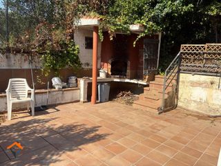 House  Calle mas oliveres. Casa en venta en sentmenat