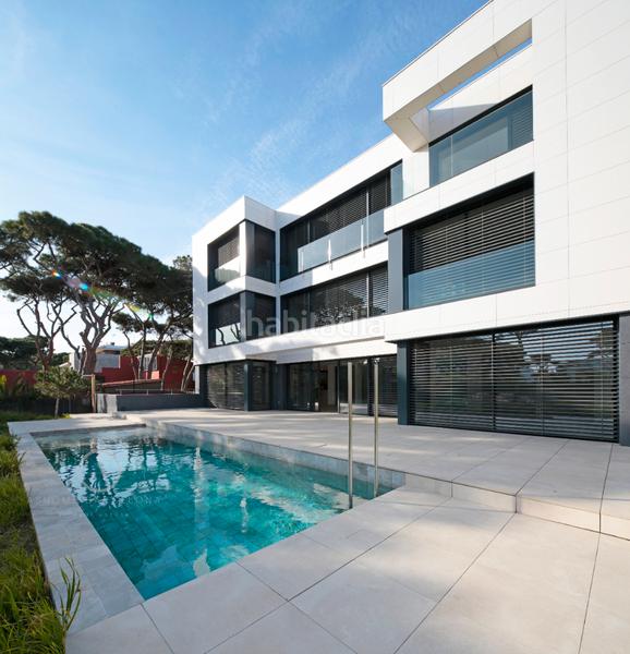 Foto 033fa71d-514f-43f0-b5f8-a8f503eaa49c. Chalet espectacular casa de obra nueva a pocos metros del mar en Gavà
