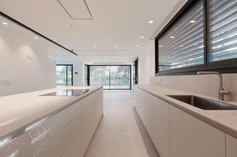 Foto f440f460-dfc4-44ba-817b-44f6f2e5805c. Chalet espectacular casa de obra nueva a pocos metros del mar en Gavà