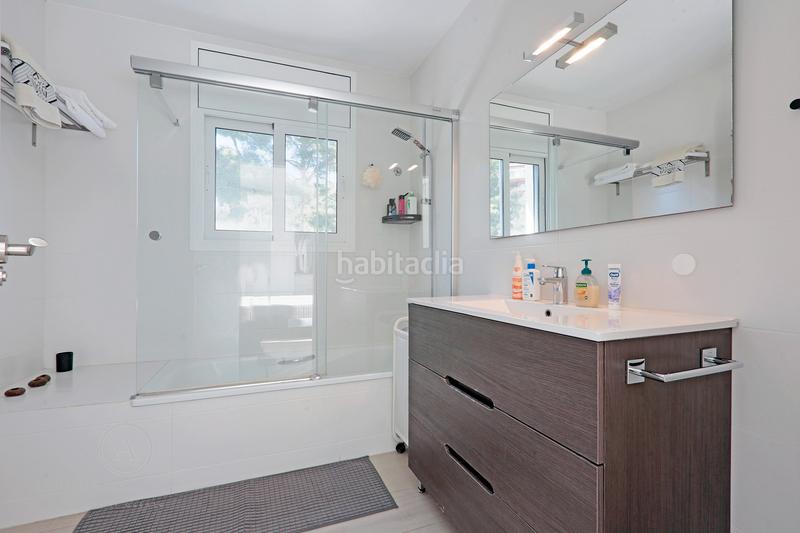 Foto 00fa4b2b-3b33-4fb0-902d-e4b1c08999af. Casa con camino piscina in Bellamar Castelldefels