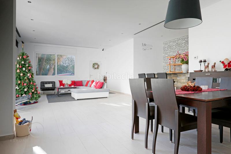Foto 0f67ec30-b54d-4e30-abf7-b72c92cad401. Casa con camino piscina in Bellamar Castelldefels
