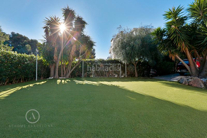 Foto 148b288f-a1b7-4784-9ec6-41bfb8795b5c. Casa con camino piscina in Bellamar Castelldefels