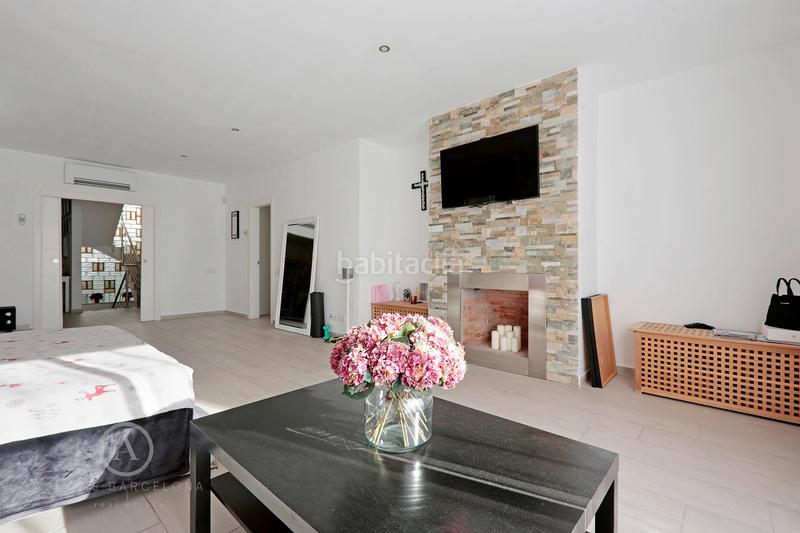 Foto 4bd5f743-0e4c-423e-84ec-1b989faddff4. Casa con camino piscina in Bellamar Castelldefels