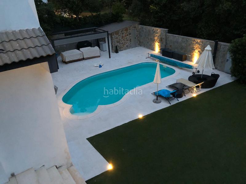 Foto cbea6f6d-dcc0-4f34-b563-cd5ec7421e34. Casa con camino piscina in Bellamar Castelldefels