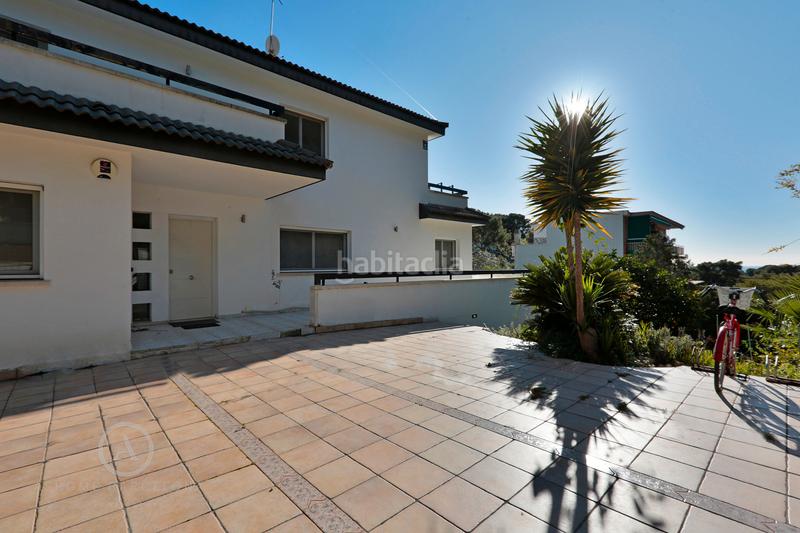Foto eb590973-380f-4103-a349-8587486557ef. Casa con camino piscina in Bellamar Castelldefels