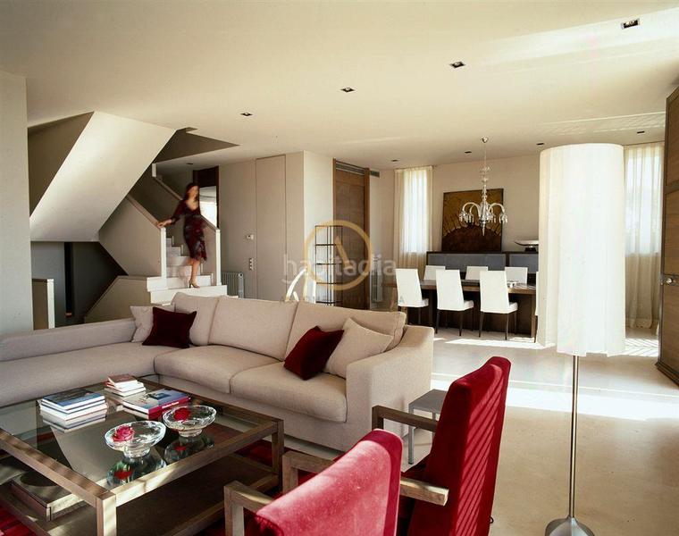 Foto a4591d0a-21e8-45b7-91f7-e206dd54d380. Location maison avec cheminée chauffage parking piscine dans Gavà