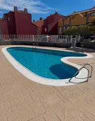 Casa adosada en N/a. Adosado 3 dormitorios + garaje doble + piscina- llano del camell