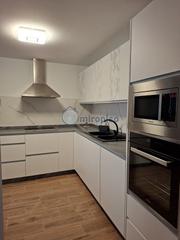 Piso  Libertad. Piso en venta en casco, 2 dormitorios.