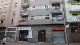 Locale commerciale in La Salle - Cuatro Torres. Local comercial zona mercado