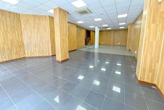 Locale commerciale in Duggi - Rambla - Los Hoteles. Local diáfano en álvarez de lugo.