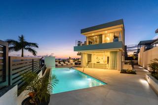 Chalet à Playa del Duque. Villa de lujo
