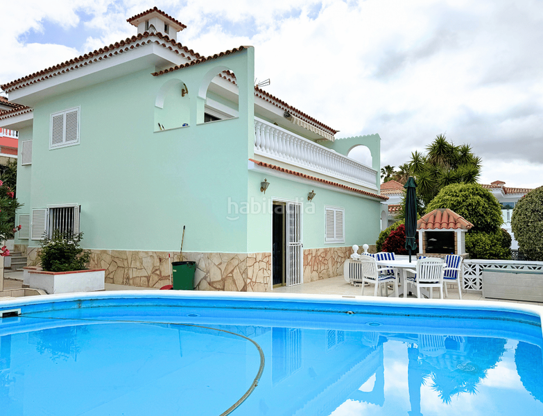 Foto 2397fce4-153f-49a8-b368-6d92bed1c450. Xalet a La Camella Arona