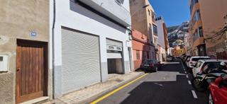 Locale commerciale in La Salud. Local, almacén, depósito