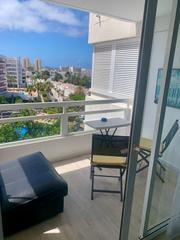 Piso en Playa de las Américas. Espectacular estudio reformado con vistas al mar en playa de las