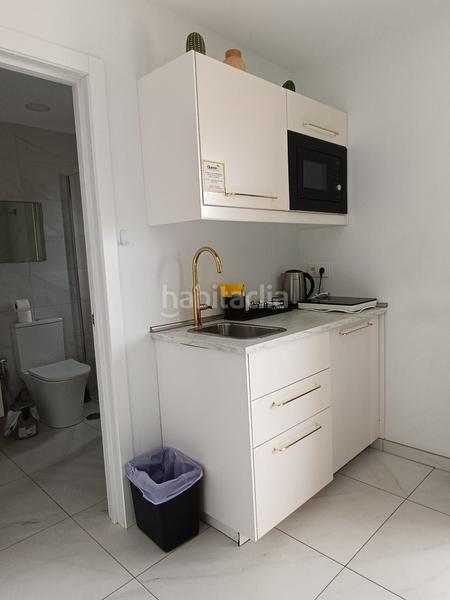 Foto d8f024fd-fb8f-4b7e-8a08-cc136c723e7c. Piso oportunidad única de inversión en los cristianos! en Arona