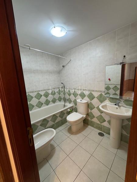 Foto 1b819a79-2bcc-4894-b896-534fdb046ab2. Pis amb aparcament a Casco Urbano Adeje