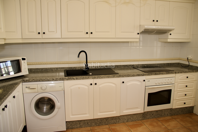 Foto 02e89aa5-8cef-4503-ad80-8604f5fab198. Casa a schiera con piscina in Chayofa Arona