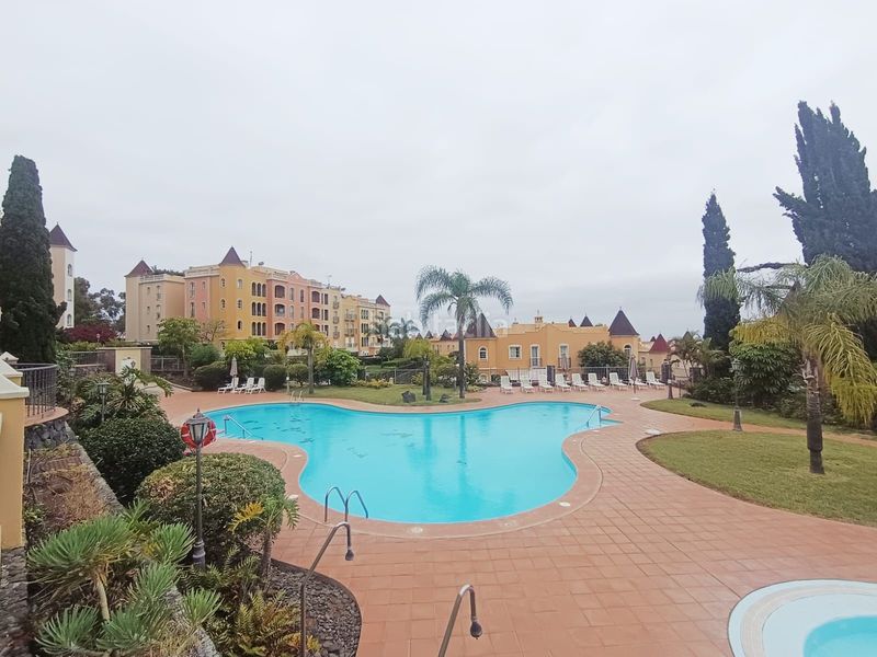 Foto e2ea2533-26bb-423c-8d9e-47a8d1051a45. Pis amb piscina a La Quinta Santa Úrsula