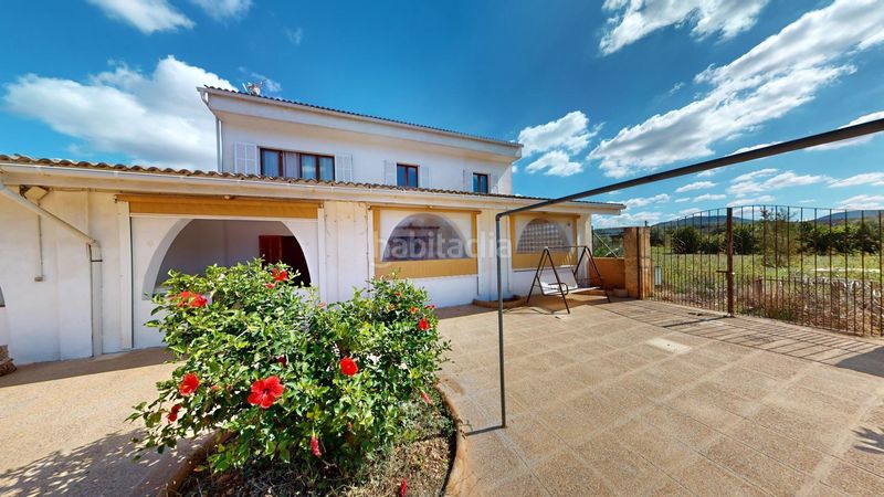 Foto 83c943c8-84a6-4758-8ee4-98c0050a429b. Casa  unifamiliar con piscina y vistas al campo en el pueblo en Algaida