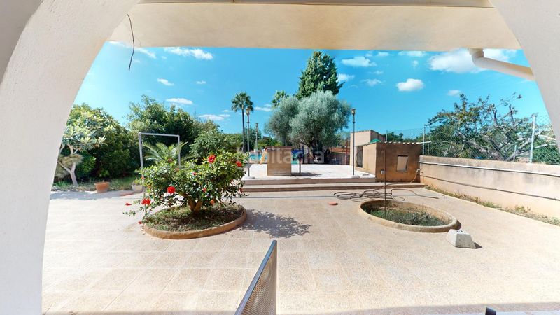 Foto e110db06-d5f8-4d4b-ab92-05cde000c985. Casa  unifamiliar con piscina y vistas al campo en el pueblo en Algaida
