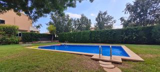 Casa adossada a Son Ramonell-Es Figueral. Adosado con terraza, piscina y parking en son ramonell  listo pa