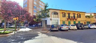 Casa  Guillem moragues. Encantadora casa en esquina de dos plantas en plaça guillem mora