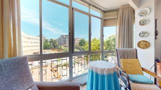 Pis  Carrer jeroni antich. Amplio piso de 4 habitaciones en plaza patines  buena orientació