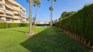 Ground floor  Calle de donzell. Impecable planta baja con jardín y piscina  a 1km del mar en mai