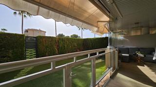 Rez-de-chaussée  Calle de donzell. Impecable planta baja con jardín y piscina  a 1km del mar en mai