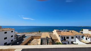 Àtic a Campos. Piso con terraza y vistas al mar a solo 80 metros de la playa  s