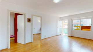 Pis  Carrer de trasimé. Piso de tres dormitorios y amplio balcón a tan solo 100 metros d