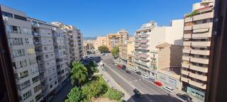 Appartement  Calle foners. Exclusivo piso reformado en zona avenidas  el corte inglés, con
