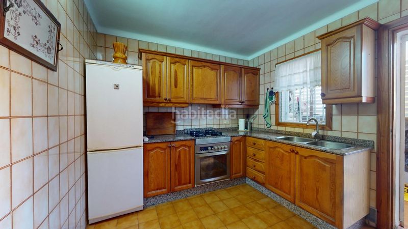 Foto 8f4eda83-9df9-4ac1-9f85-c539b3133ebf. Piso acogedor piso con terraza en planta de 136m2, parking y vistas al bosque a 30 metros de la playa de Peguera, en Calvià