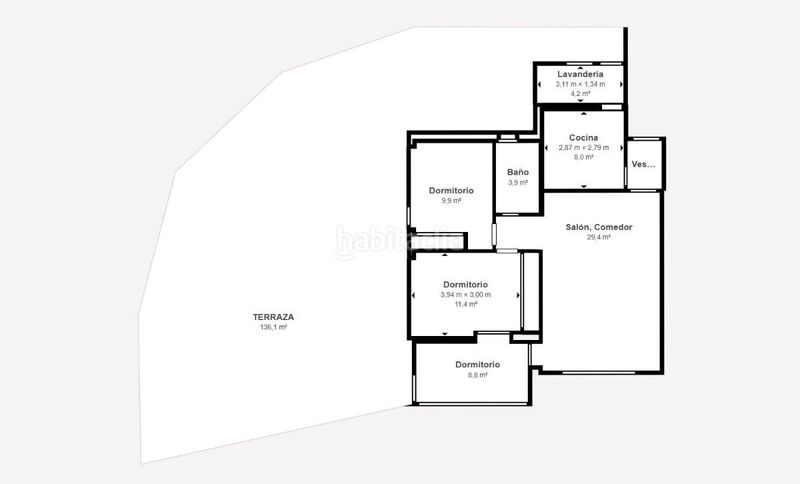 Foto dff9ba0e-a87c-4742-88bf-4ffa93695098. Piso acogedor piso con terraza en planta de 136m2, parking y vistas al bosque a 30 metros de la playa de Peguera, en Calvià