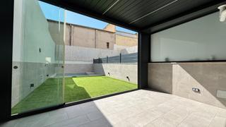 Casa a schiera in Son Cotoner. Moderna casa adosada con jardín y piscina en la vileta  construi