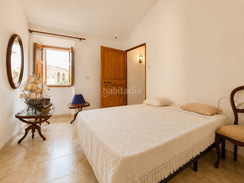 Foto e06e624f-a954-4043-a5be-824171a6c5a7. Masia amb aparcament a Selva