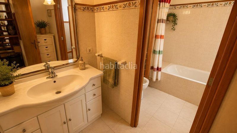 Foto 33e1f168-f8ff-4627-ba8b-461c37b2f88d. Casa amb piscina a Selva