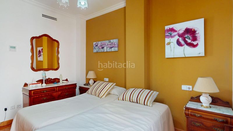 Foto d0a20a87-2d64-429e-ab63-00062a578c8d. Casa amb calefacció aparcament a Son Canals Palma de Mallorca