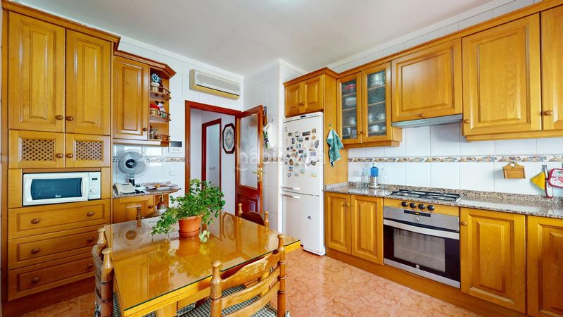 Foto f826988f-5010-4bda-ac1d-e962ee60b676. Casa amb calefacció aparcament a Son Canals Palma de Mallorca