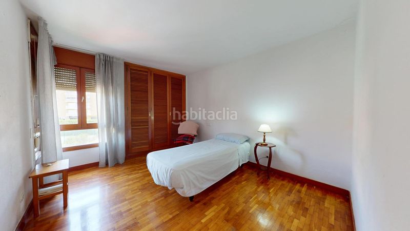 Foto 0e81c8c5-37c2-46d3-b7a3-30fbb5b75646. Pis amb aparcament piscina a Los Almendros-Son Rapinya Palma de Mallorca
